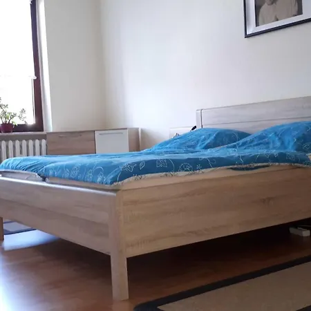 아파트 Im Dichterviertel